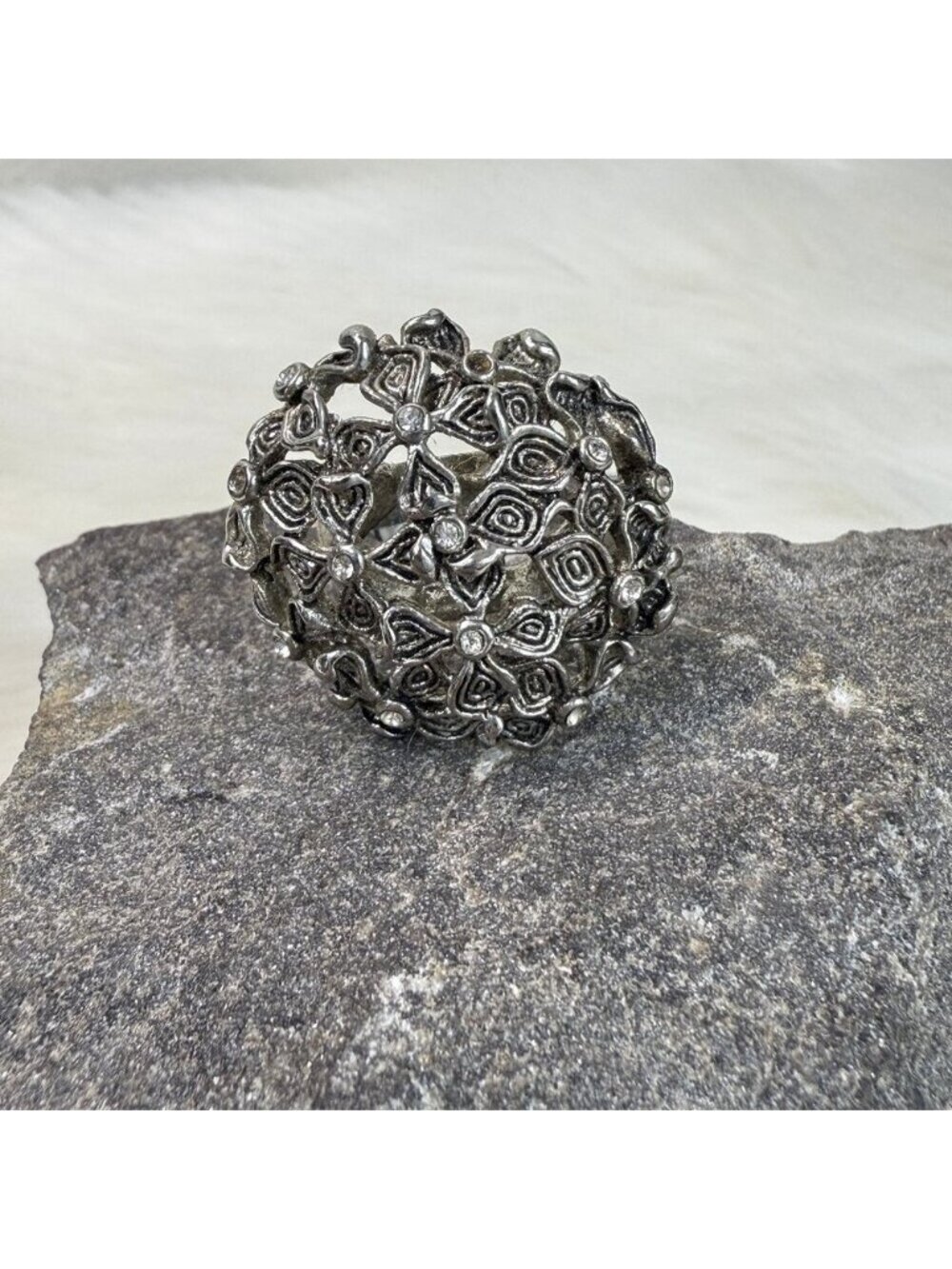 Silver Tone Flower Dome & Rhinestone Ring Size 8.25